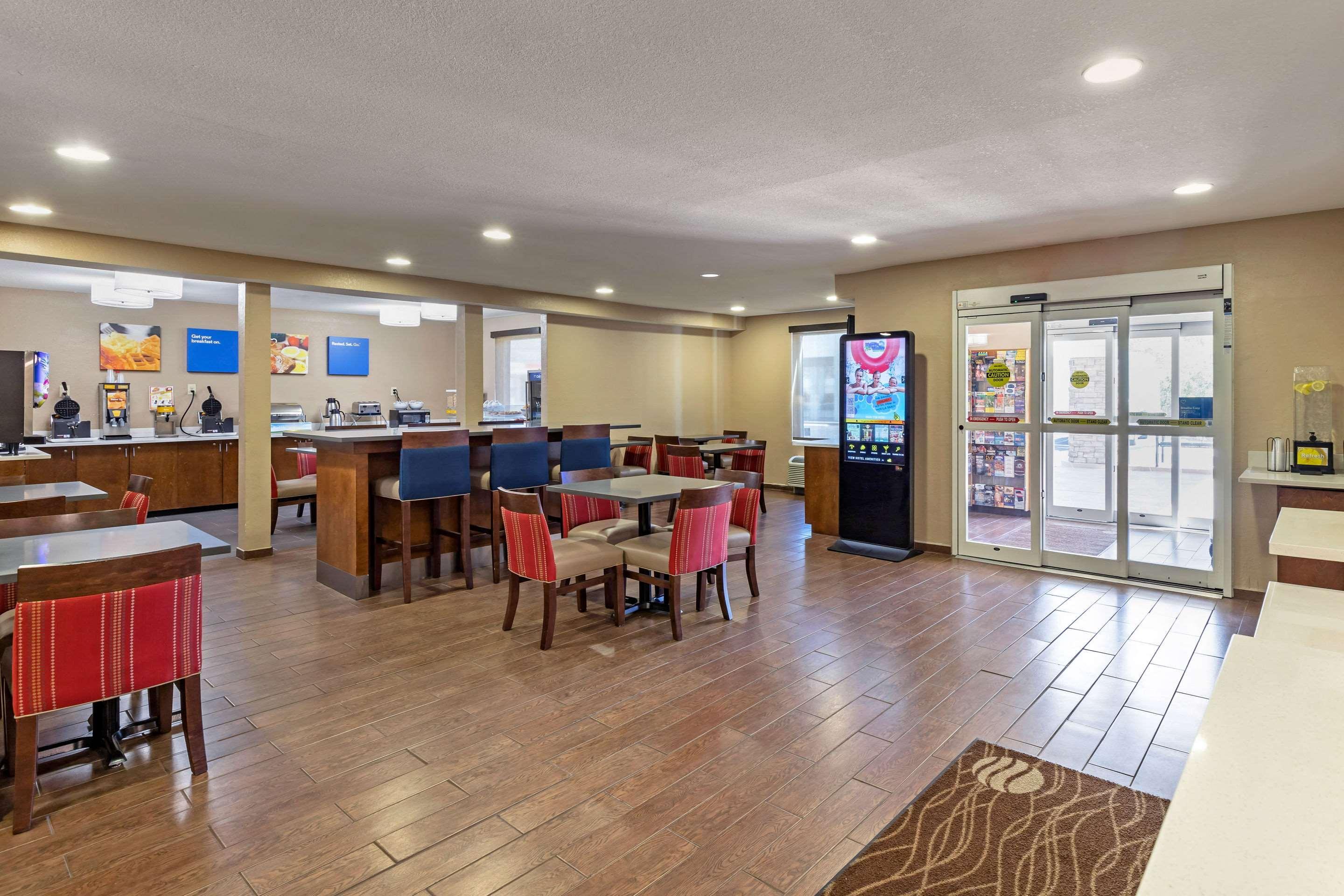 Comfort Inn N Myrtle Beach Barefoot Landing North Myrtle Beach Exterior foto